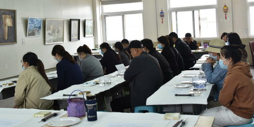 天津工艺美术职业学院为庆祝建党100周年举办书法 绘画培训班